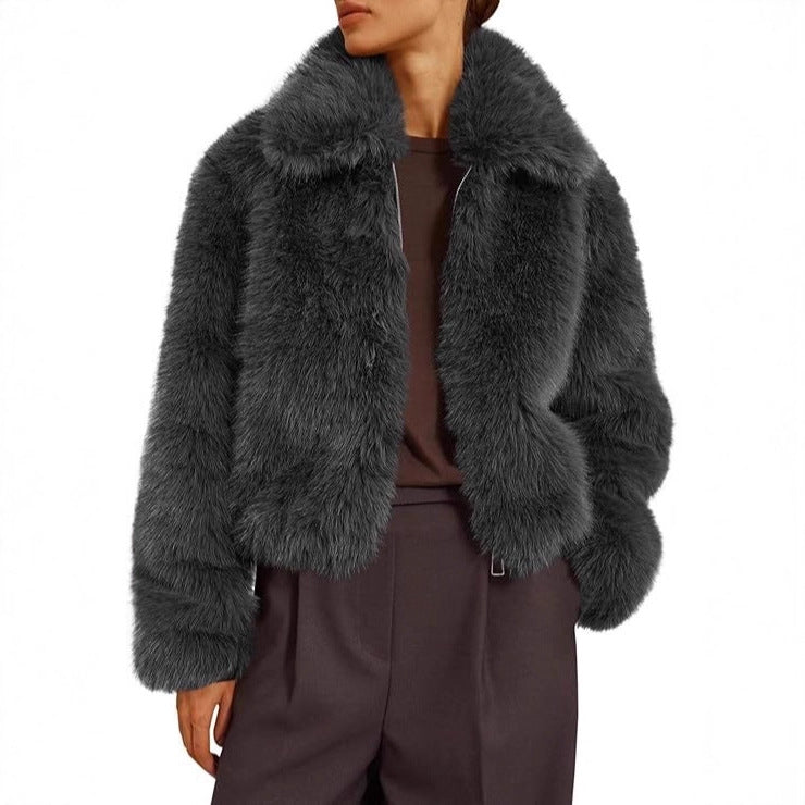 Damen Kurze Boxy‑Faux‑Fur‑Fliegerjacke mit dichtem Hochflor und breitem Umlegekragen Echo Archiv