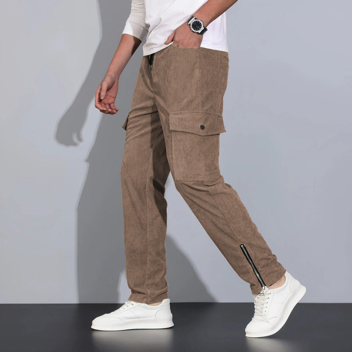 Herren modische Cargo-Hose mit elastischen Einsätzen und praktischen Taschen Echoarchiv