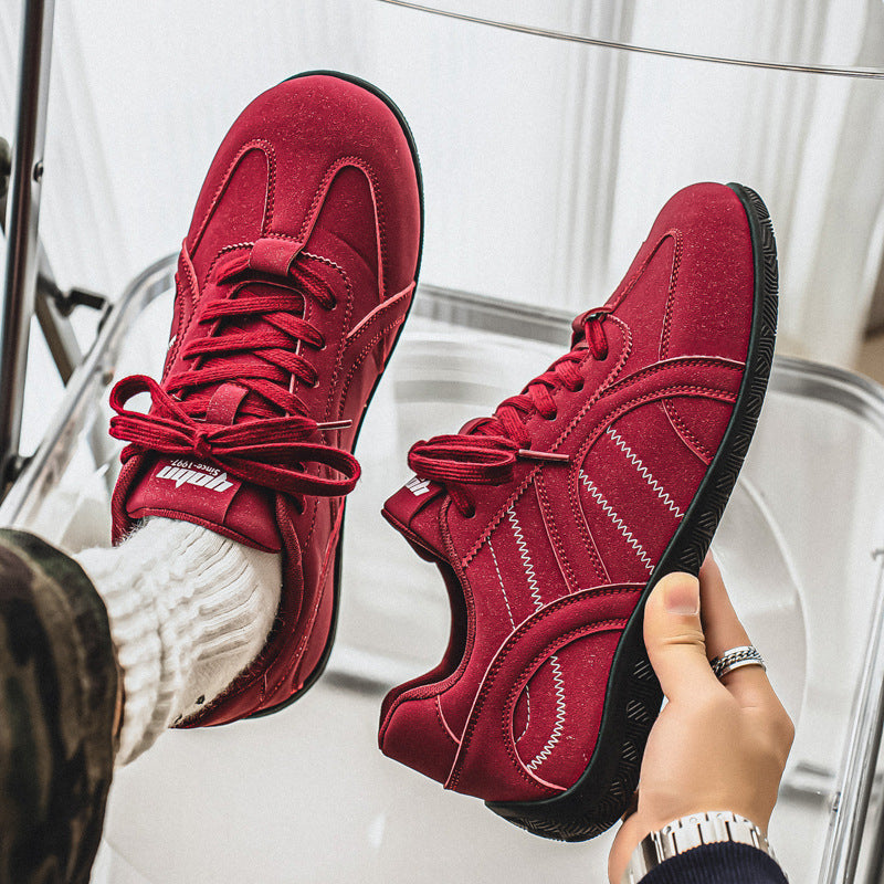 Herren retro-inspirierte Low-Top Freizeit-Sneaker mit Wildlederoptik, gepolstertem Knöchelkragen und griffiger Gummilaufsohle – Norré