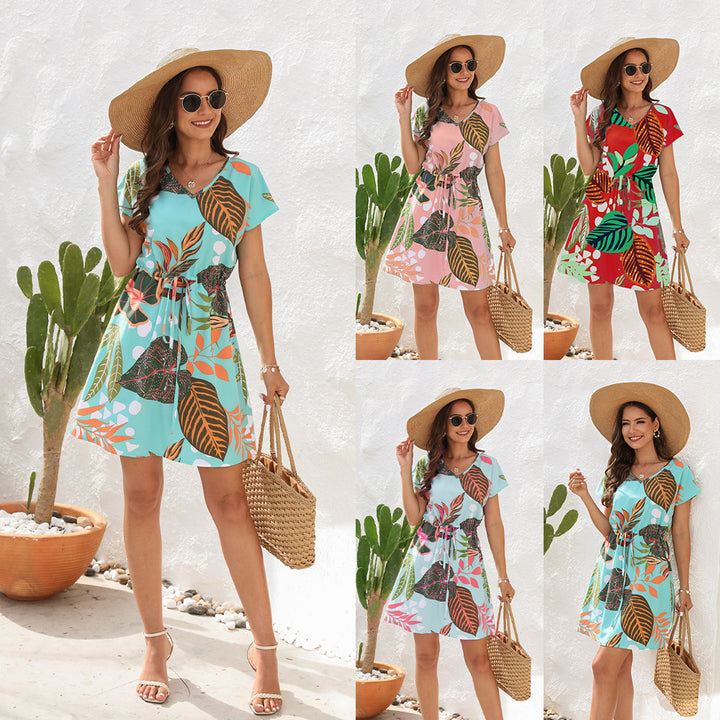 Damen Sommerliches Freizeitkleid mit floralem Muster und Taillengürtel Echo Archiv