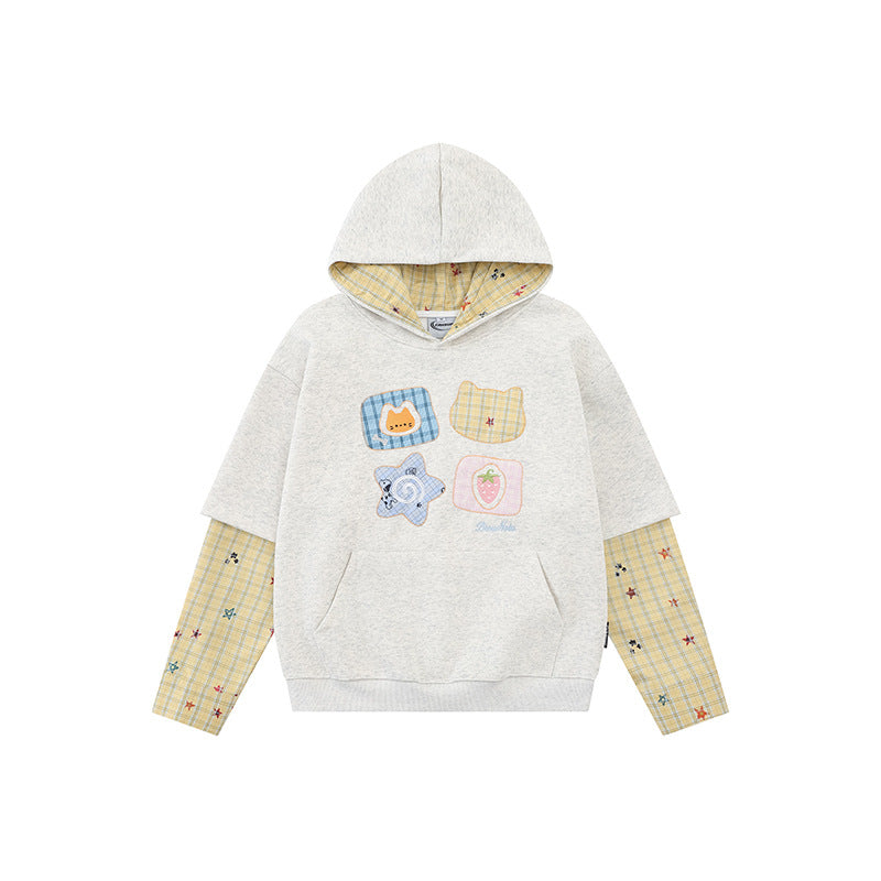 Damen Kapuzensweatshirt mit Lagenoptik, Kängurutasche und verspielten Patch‑Applikationen Echoarchiv