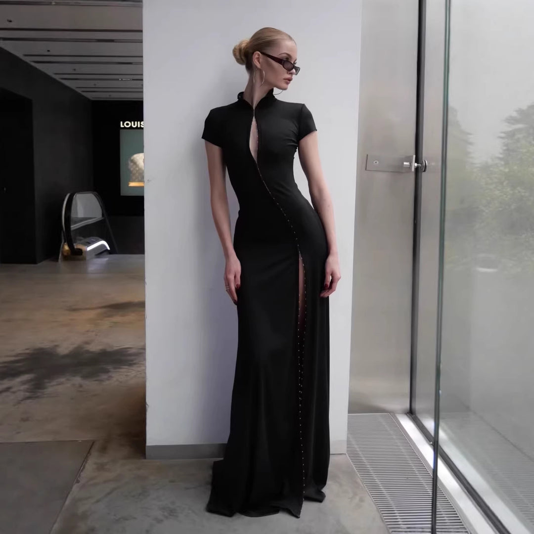 Damen Elegantes Maxikleid mit raffinierten Knopfdetails und seitlichem Schlitz Echo Archiv