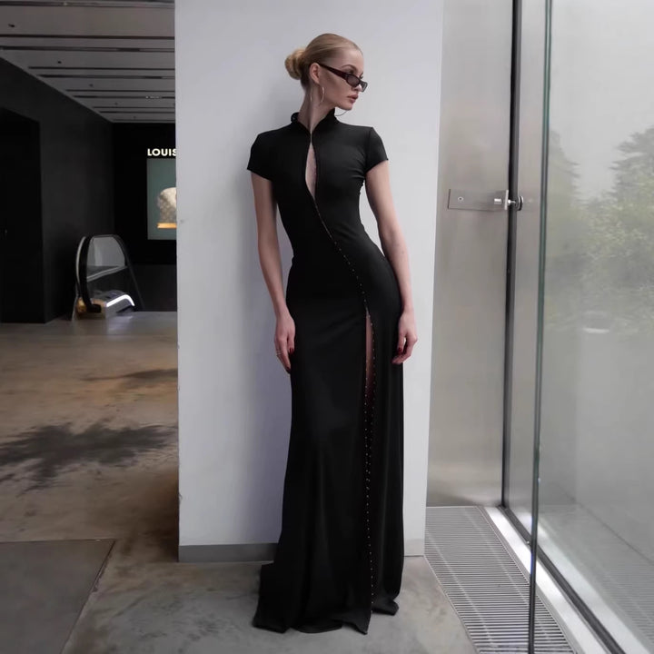 Damen Elegantes Maxikleid mit raffinierten Knopfdetails und seitlichem Schlitz Echo Archiv