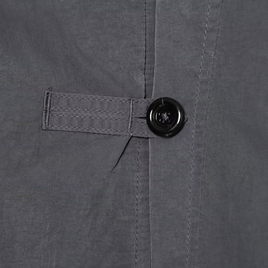 Damen Leichte Cropped Nylonjacke mit hohem Funnelkragen, Oversize-Schnitt und elastischen Bündchen Echoarchiv