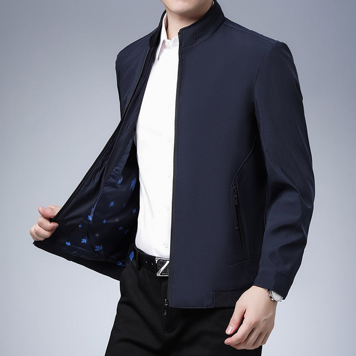 Herren sportliche High-Tech Jacke mit Stehkragen und seitlichen Reißverschlusstaschen Echoarchiv