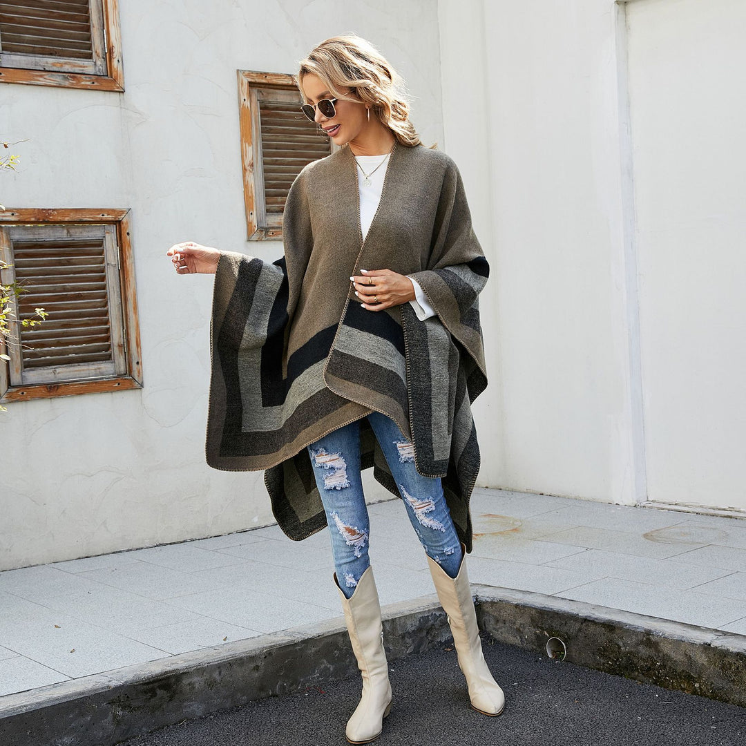 Damen Offener Strick‑Cape‑Poncho mit kontrastierenden Blockstreifen und Zierstich – Avérine