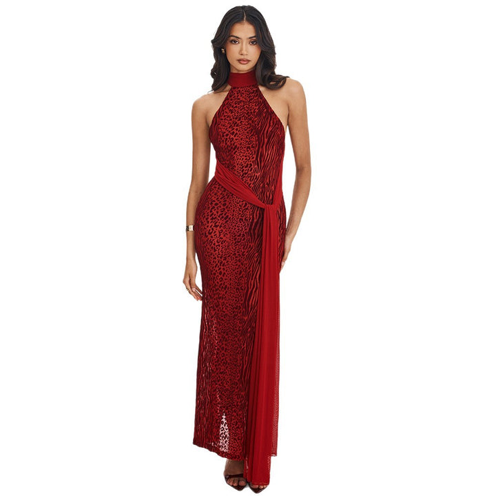 Damen Elegantes Maxikleid mit raffiniertem Schnitt und dezentem Glanz Echo Archiv