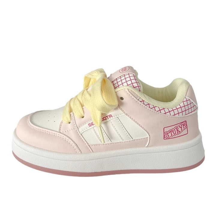 Damen Sneakers im minimalistischen Design mit strukturierter Oberfläche und weicher Dämpfung Echo Archiv