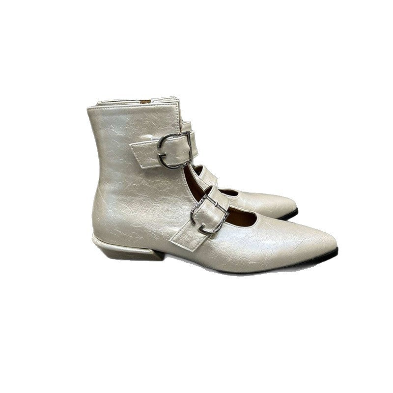 Damen Spitz zulaufende Ankle-Boots mit Doppelriemen, Schnallen und niedrigem Blockabsatz – Varelle