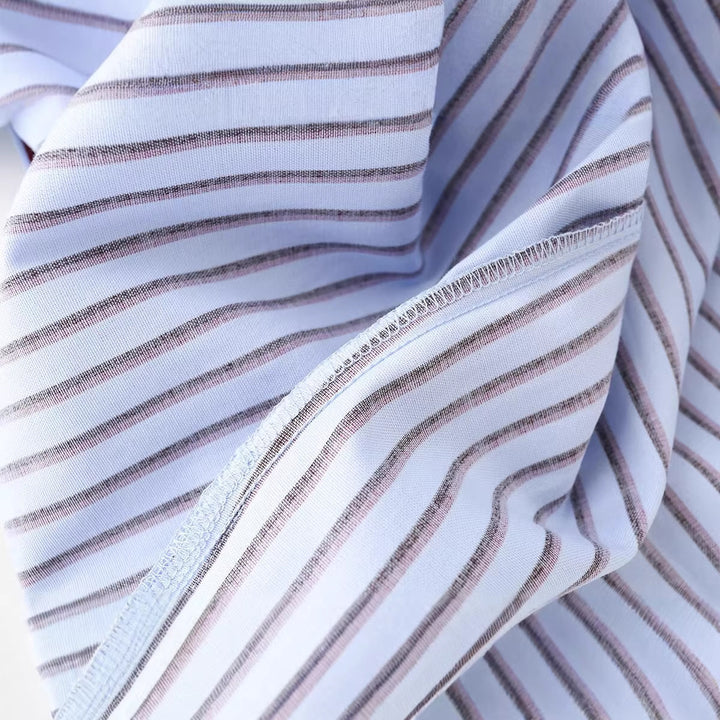 Damen Gestreifte Oversize-Hemdbluse mit Kentkragen und langen Manschetten Echoarchiv