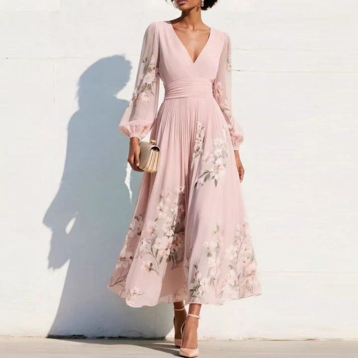 Damen Chiffon-Midikleid mit V‑Ausschnitt, geraffter Taille und floralem Plissee-Rock – Élara