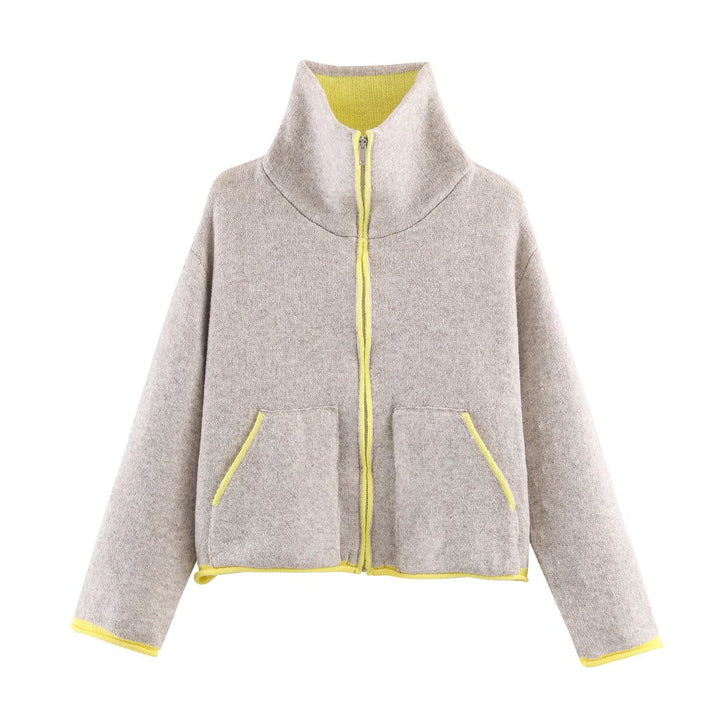 Damen Kurze Boxy‑Fleecejacke mit hohem Funnelkragen und Kontrastpaspel Echoarchiv