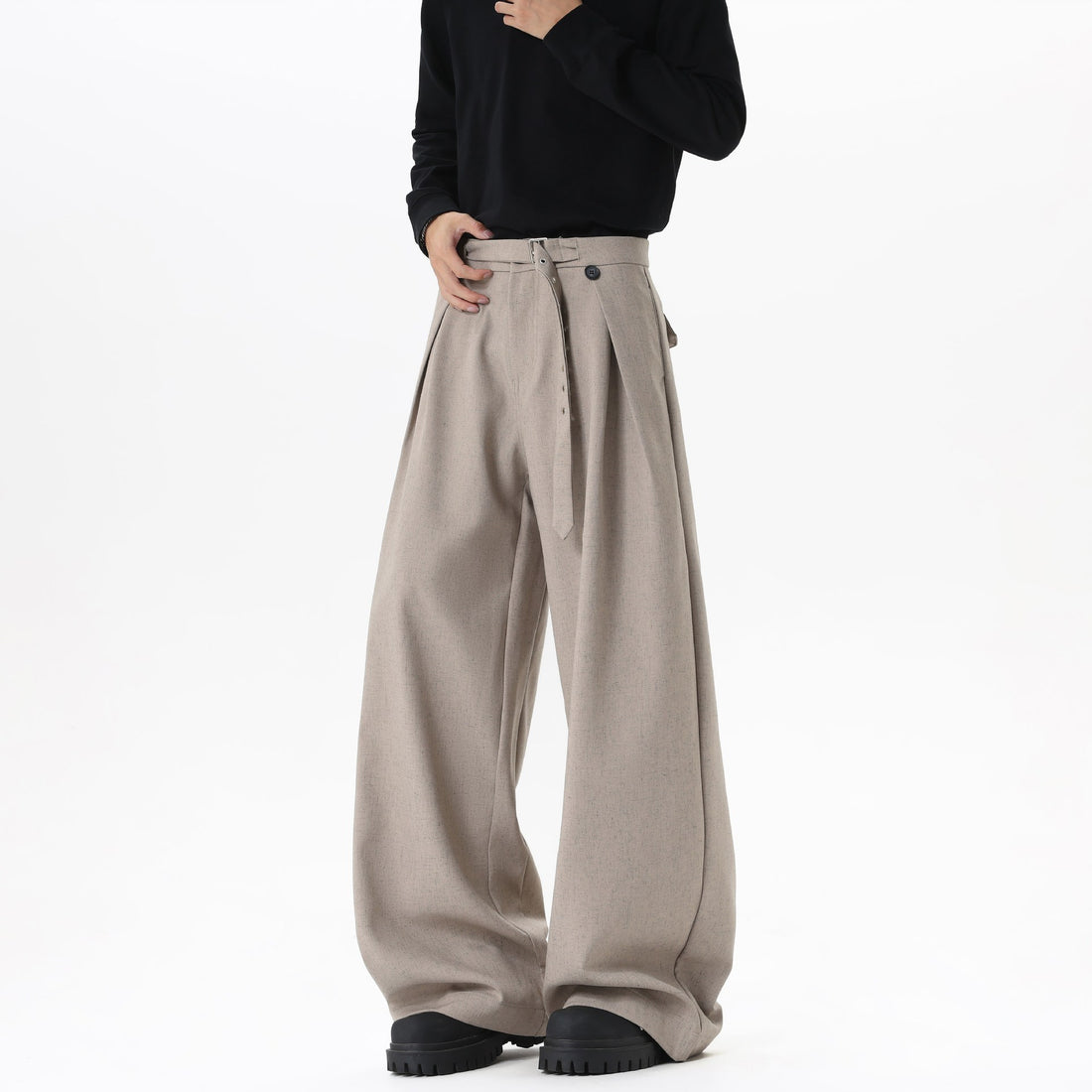Damen Extraweite Culotte-Hose mit Faltenbund und Ziergürtel Echo Archiv