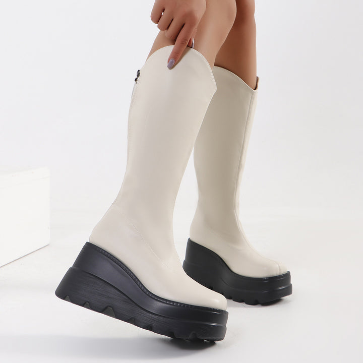 Damen Kniehohe Plateau‑Boots mit grober Lug‑Sohle, verdeckter Keilsohle und Seitenreißverschluss Echo Archiv