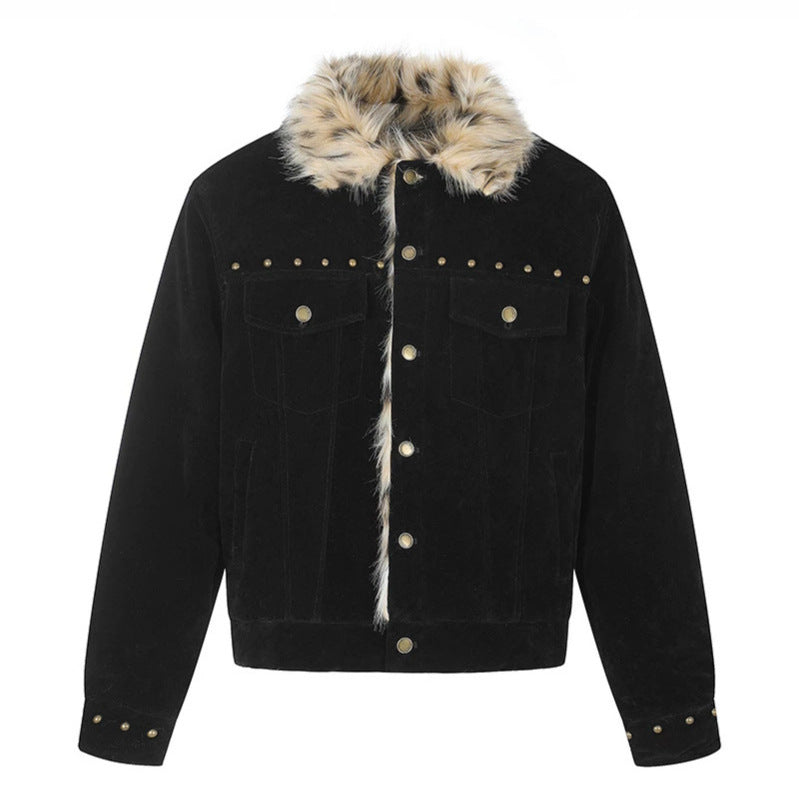 Herren Veloursleder-Truckerjacke mit Kunstfellkragen, Nietenbesatz und Druckknopfverschluss Echoarchiv