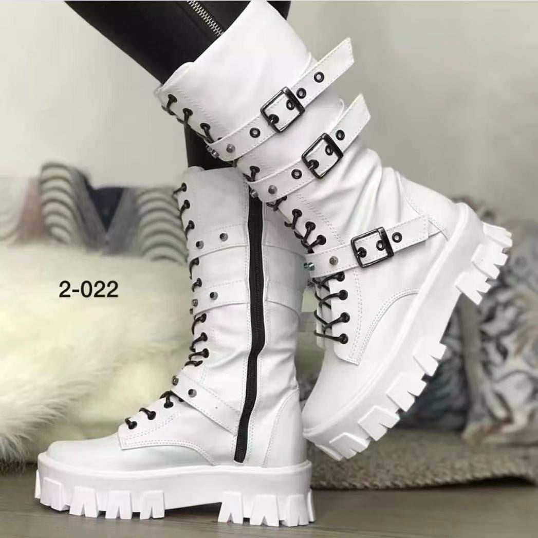 Damen Plateau-Bikerstiefel mit grober Profilsohle, Schnürung, Reißverschluss und verstellbaren Zierschnallen Echo Archiv