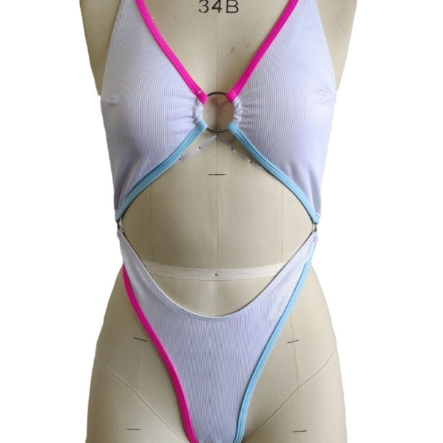 Damen Badeanzug mit verführerischem Cut-Out und modischen Akzenten Echo Archiv