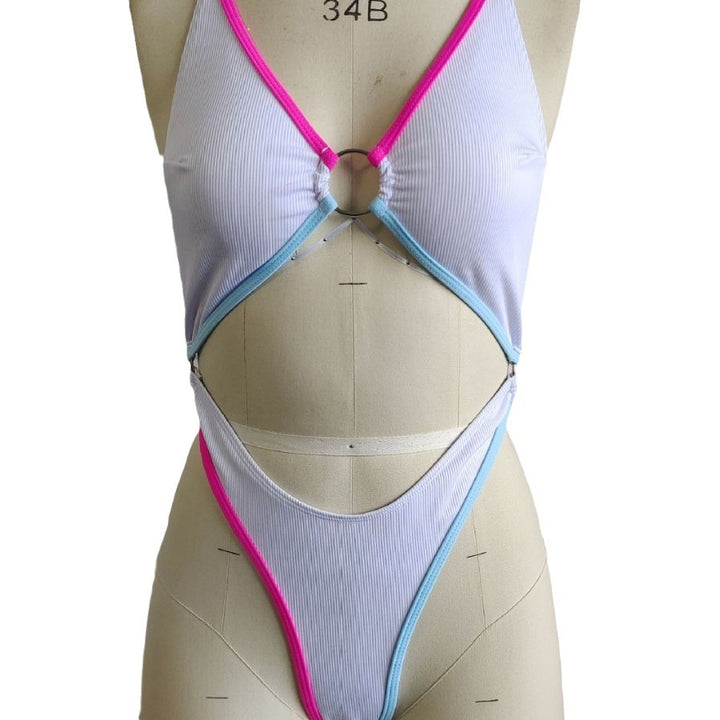 Damen Badeanzug mit verführerischem Cut-Out und modischen Akzenten Echo Archiv