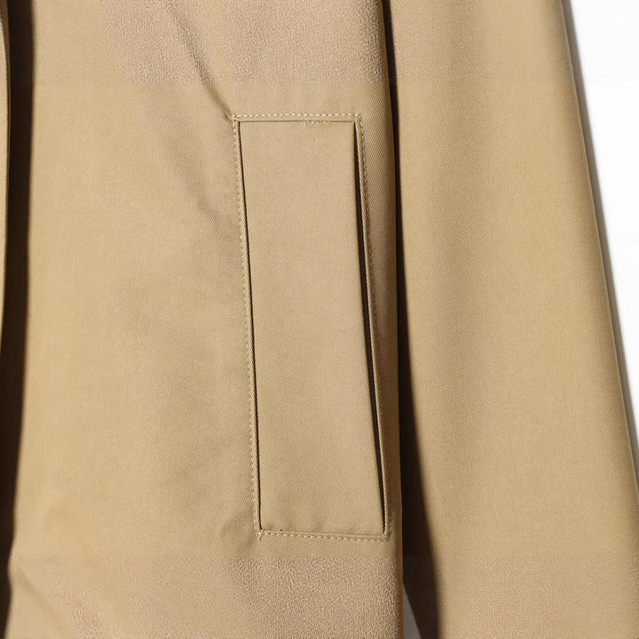 Damen Cropped Kurzjacke mit kontrastfarbenem Cordkragen und geradem Boxy‑Schnitt Echoarchiv