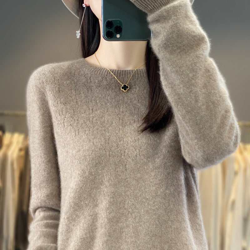 Damen Kuscheliger Midweight Rundhals-Pullover aus Angora-Blend mit feinem Flor und schmalem Bündchen Echoarchiv