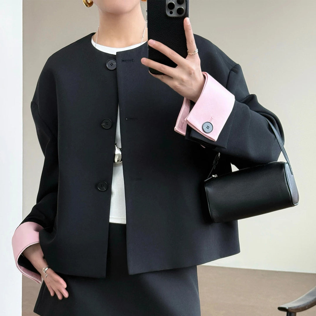 Damen Modische und elegante Jacke mit kontrastierenden Ärmeln Echoarchiv