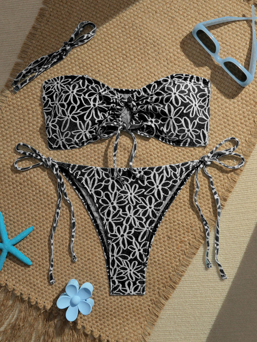 Damen Bandeau-Bikini-Set mit verspielten Rüschendetails Echo Archiv