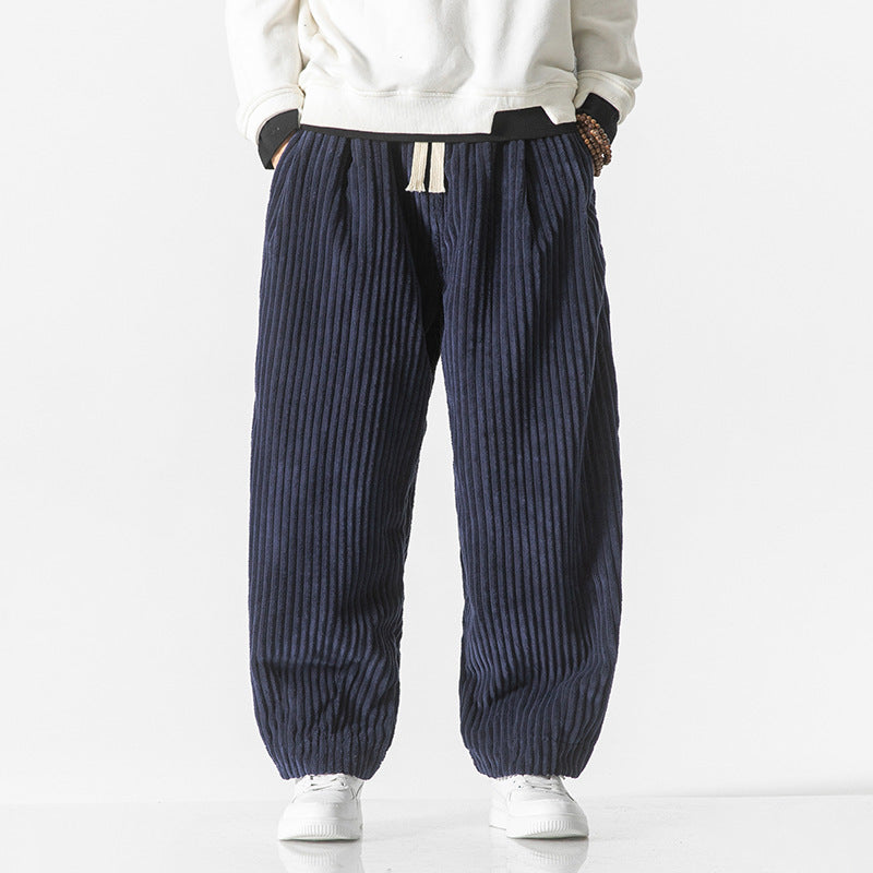 Herren Weit geschnittene Cord-Ballonhose mit Tunnelzugbund und breitem Rippenrelief Echo Archiv