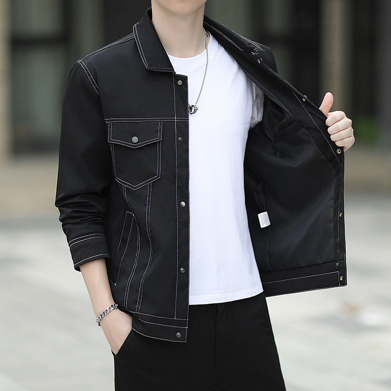 Herren leichte Canvas-Truckerjacke mit sichtbaren Kontrastnähten und Brustpattentaschen Echoarchiv