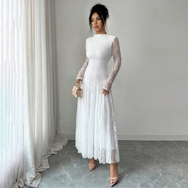 Damen Elegantes Hochzeitskleid mit Spitzenärmeln Echo Archiv