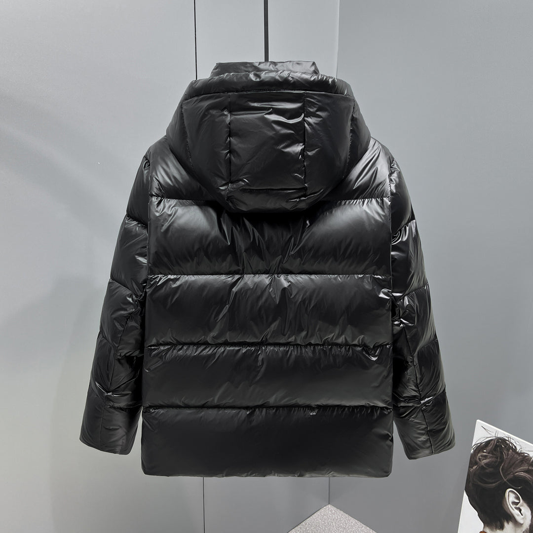 Herren glänzende gesteppte Daunenjacke mit Kapuze und hohem Kragen Echoarchiv