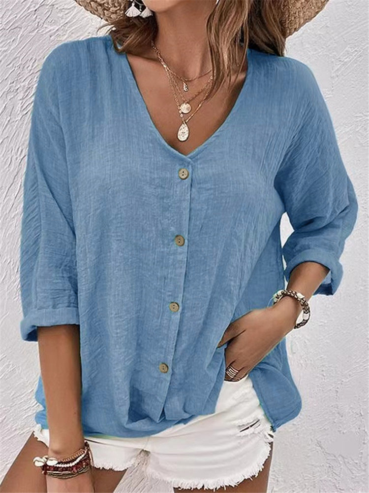 Damen lockere V-Ausschnitt Bluse im Leinenlook mit Knopfleiste und hochrollbaren Dreiviertelärmeln – Élovi