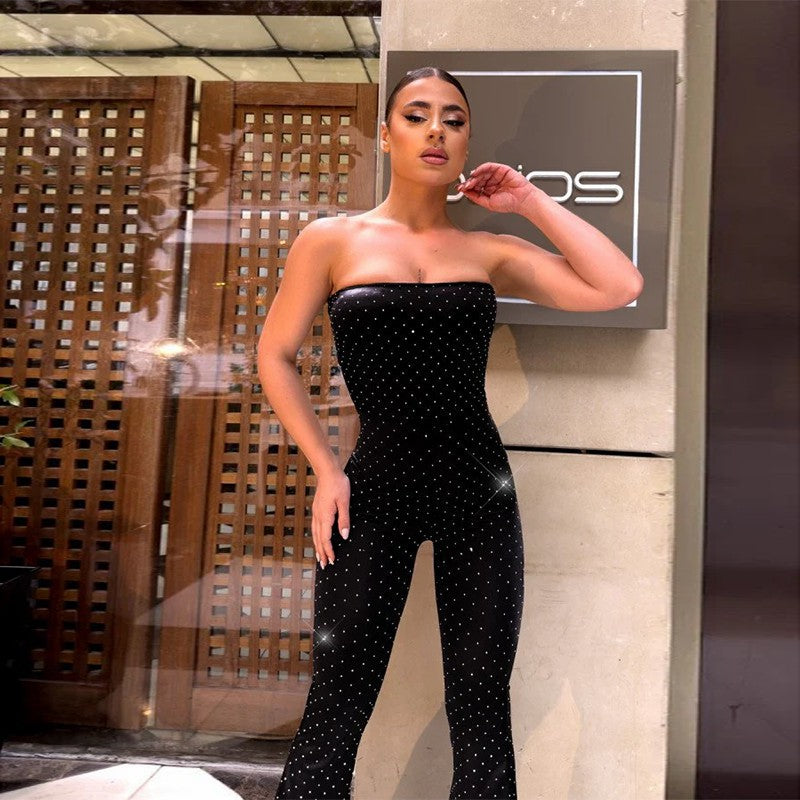 Damen schulterfreier Jumpsuit mit eleganten Pailletten und Schuhschnallen Echo Archiv