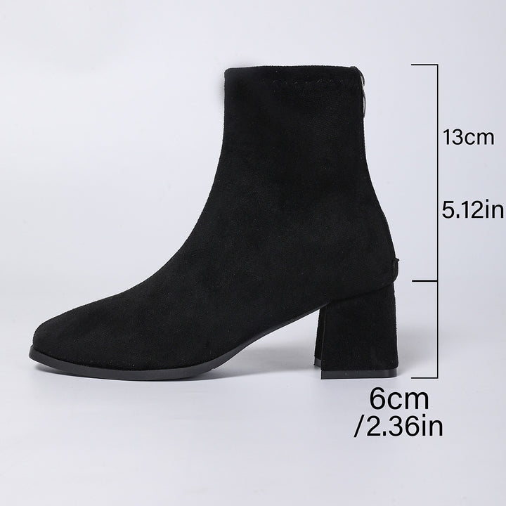 Damen Knöchelhohe Samtvelours‑Stiefelette mit mittelhohem Blockabsatz und schlanker Spitze Echo Archiv