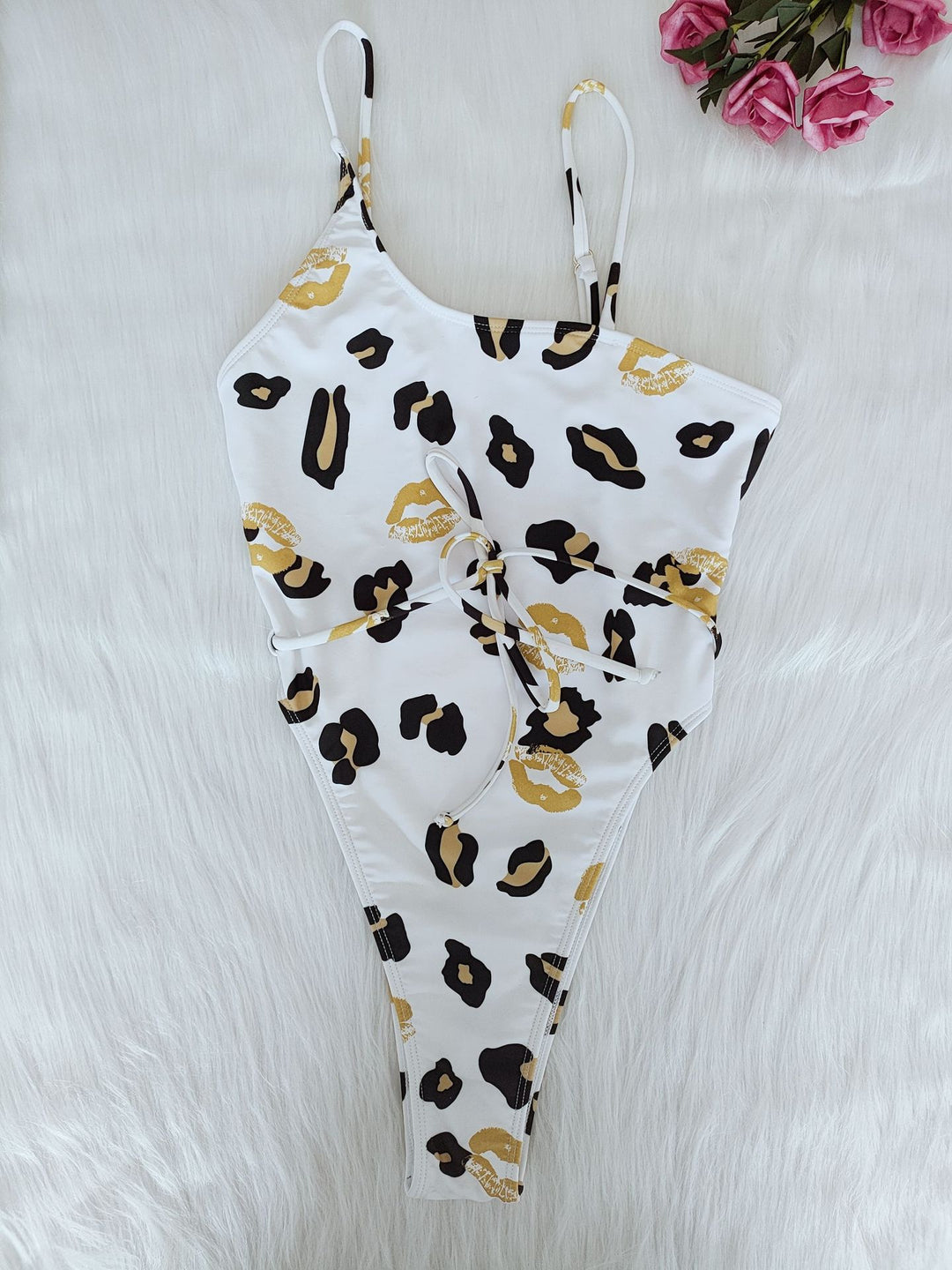 Damen Eleganter Badeanzug mit knotbarem Detail Echo Archiv