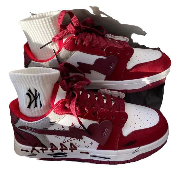 Damen Sneakers mit einzigartiger Herz-Applikation und modischem Detail Echo Archiv