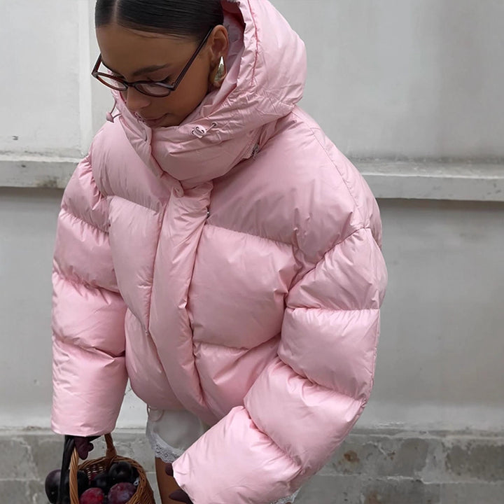 Damen kurze oversized Stepp-Daunenjacke mit Kapuze und hohem Stehkragen Echoarchiv