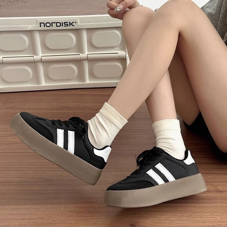 Damen Sneakers mit atmungsaktivem Obermaterial und rutschfester Laufsohle Echo Archiv