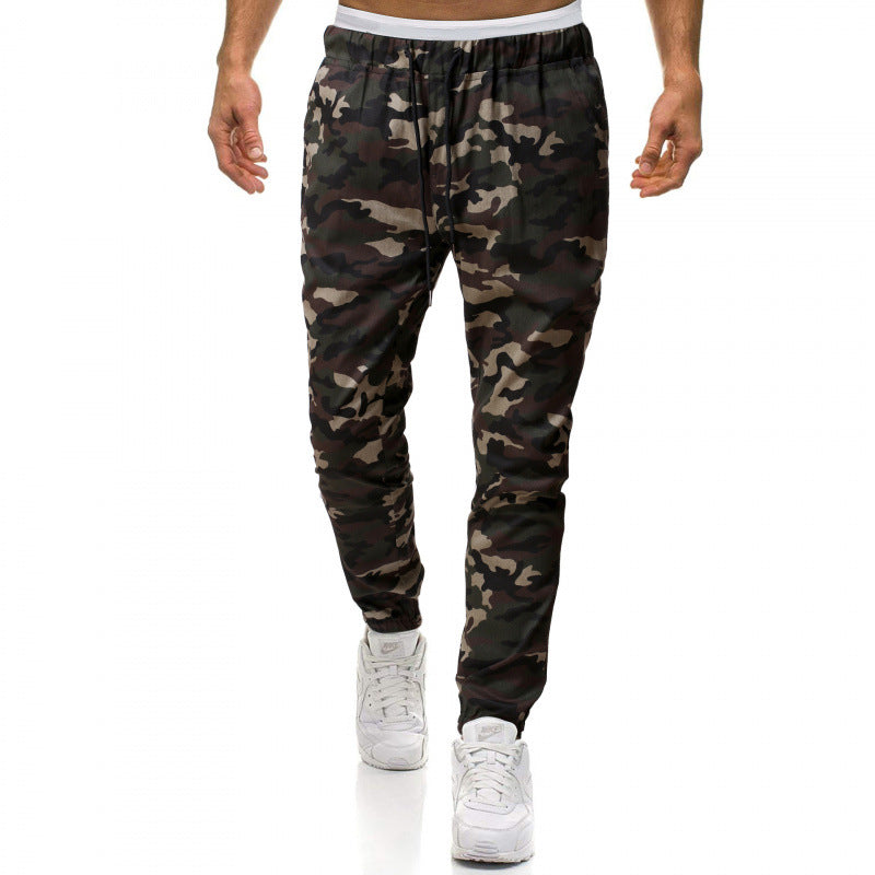 Herren modische Jogginghose im Camouflage-Design Echoarchiv