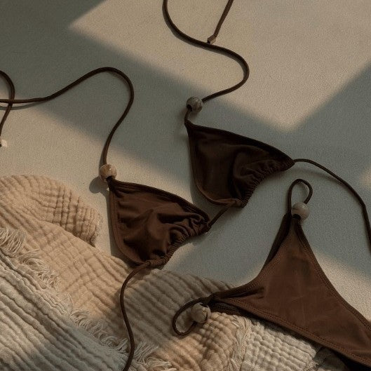 Damen Triangel-Bikini mit modischen Perlendetails Echo Archiv