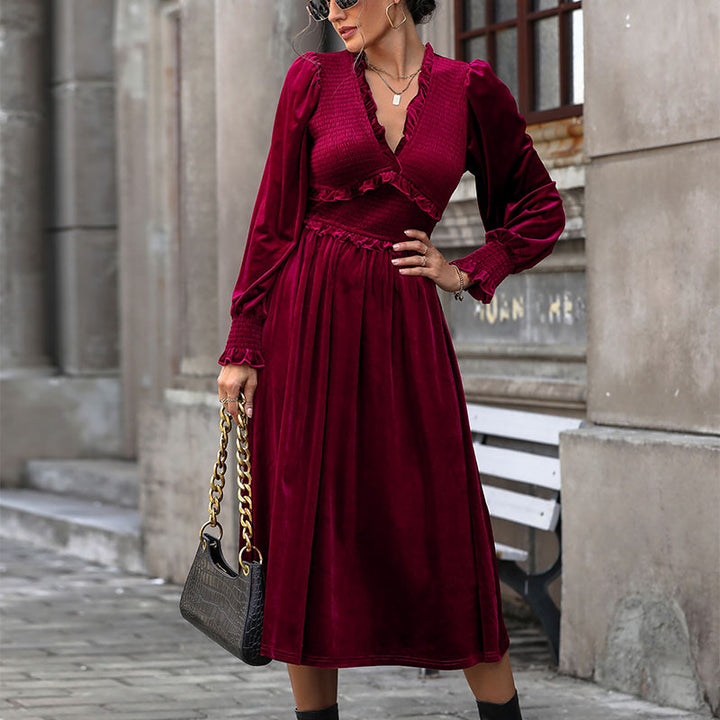 Damen Midikleid mit Rüschendetails und V-Ausschnitt Echo Archiv