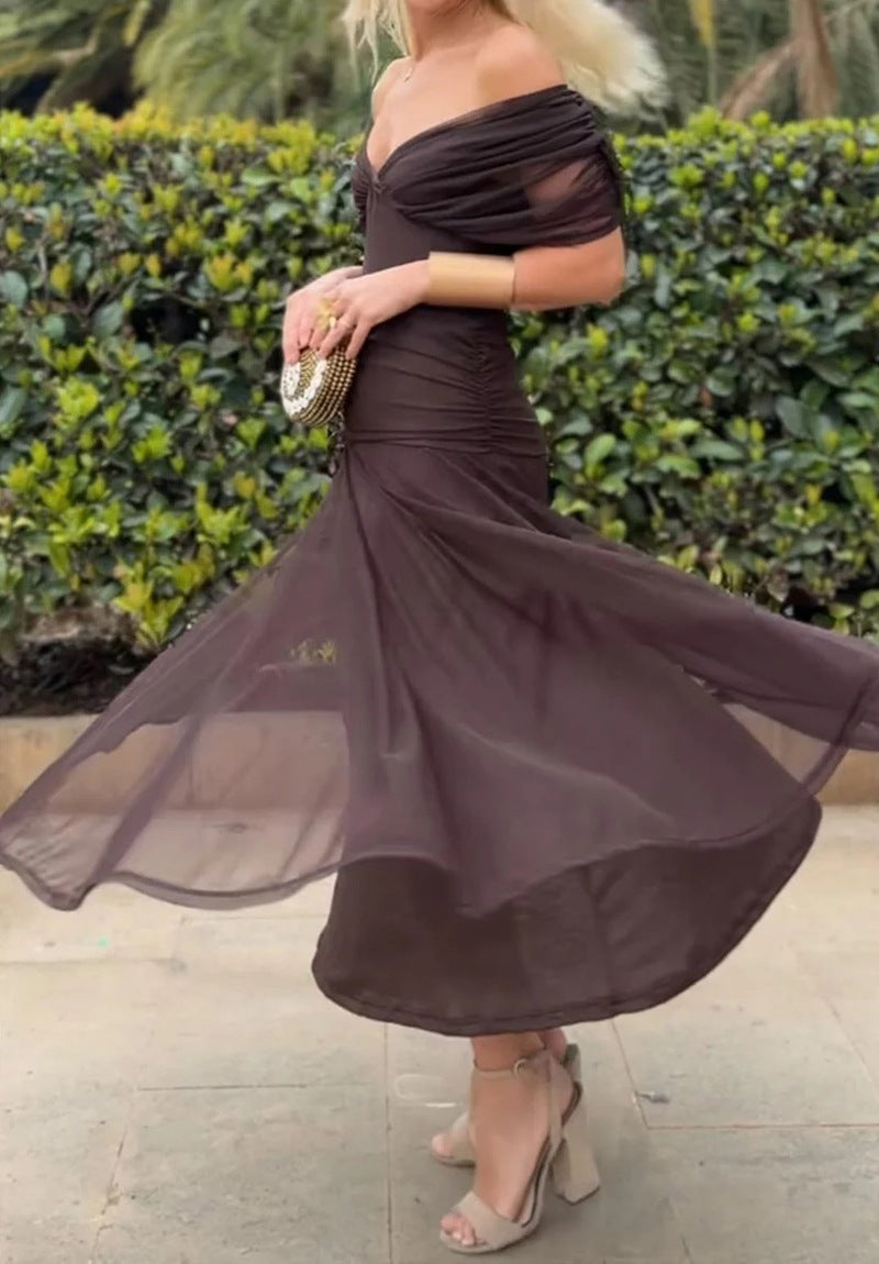 Damen nan elegantes bodenlanges Abendkleid mit drapierter Schulterpartie und luftiger Chiffon-Rock Echo Archiv