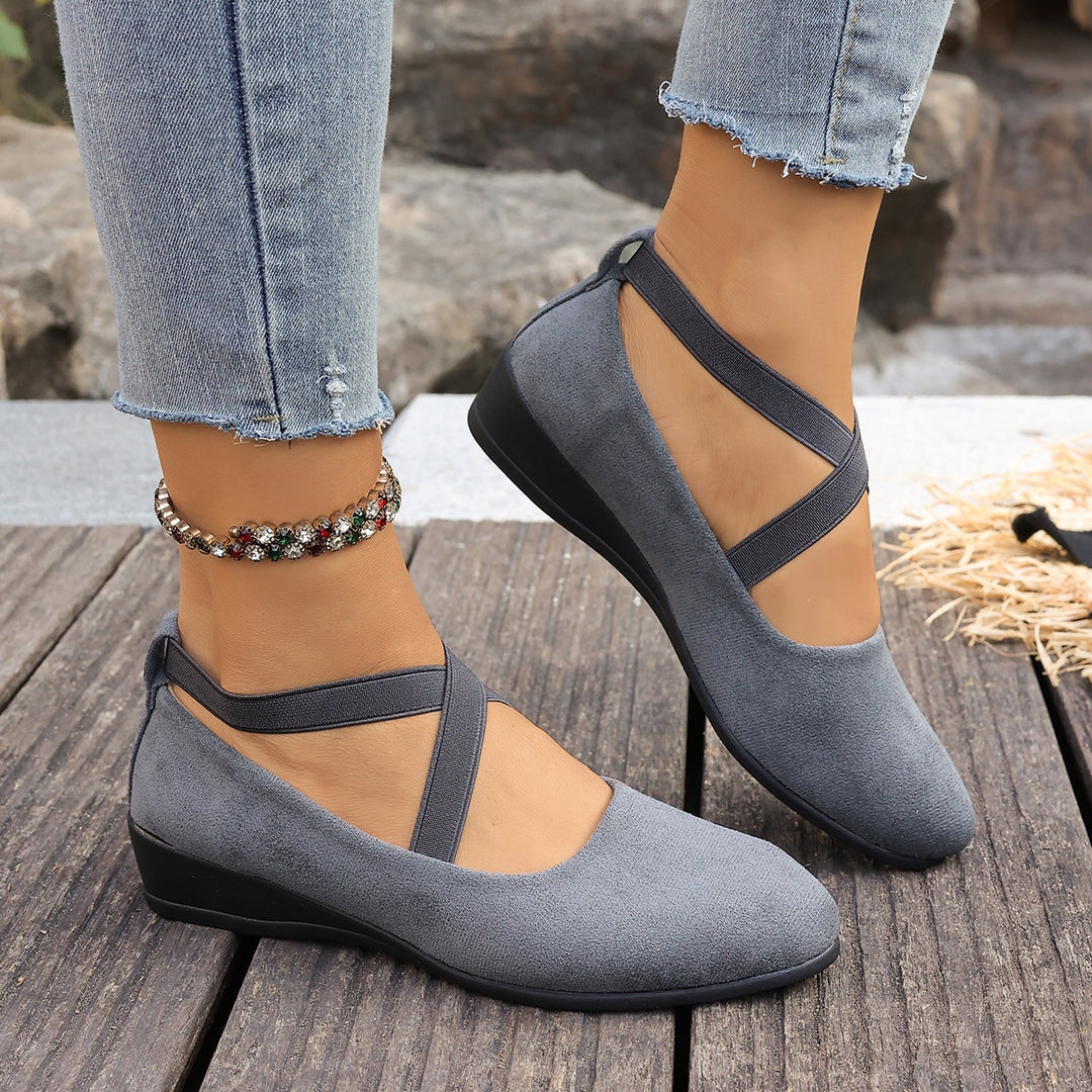 Damen Komfortable Mary-Jane-Ballerinas aus Velours mit verstellbarem Schnallenriemen und gepolstertem Fußbett – Lioré