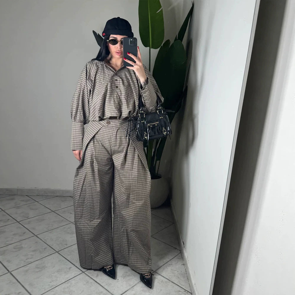 Damen Zweiteiliges kariertes Set mit Cropped Oversize-Hemd und weiter Bundfaltenhose Echoarchiv