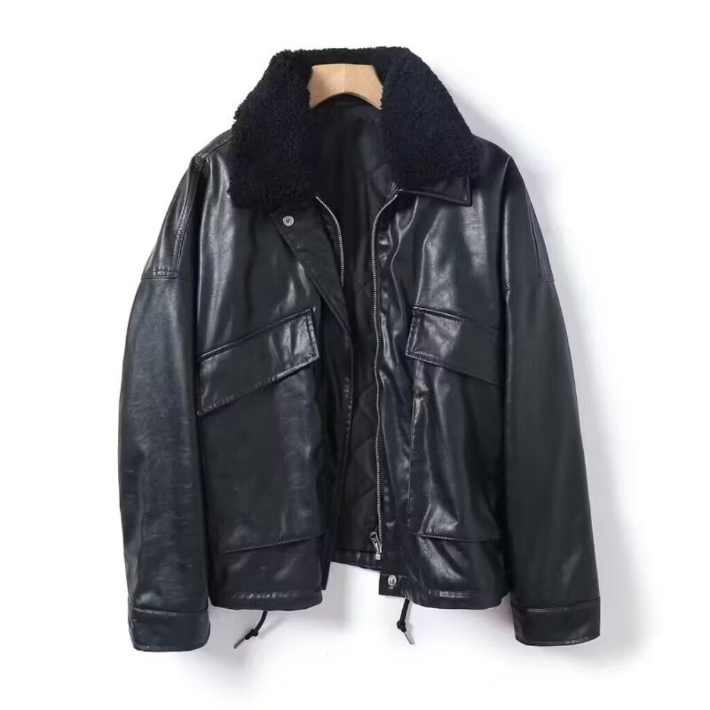 Damen Oversize Kunstlederfliegerjacke mit Teddykragen und Pattentaschen Echo Archiv