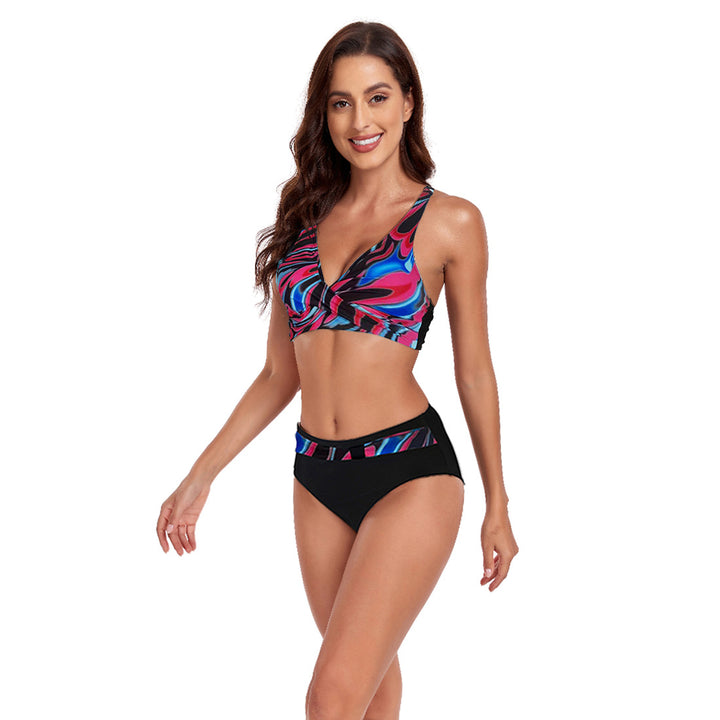 Damen Sportliches Bikini-Set mit trendigem Schnitt und modernem Grafikdesign Echo Archiv