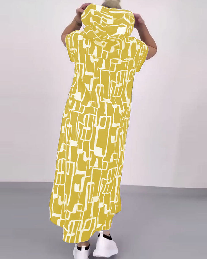 Damen nan urbanes Kapuzen‑Kaftankleid in lockerem Fall mit kurzärmeligem Schnitt und abstraktem Grafikmuster Echo Archiv