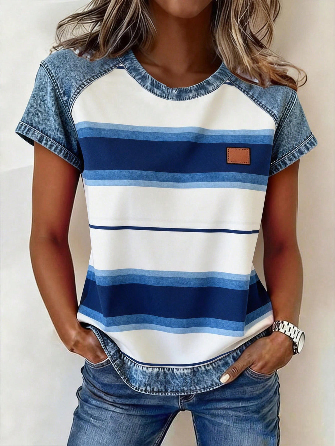 Damen Kurzarmshirt mit Jeans-Einsätzen und Teddy-Patchprint Echo Archiv