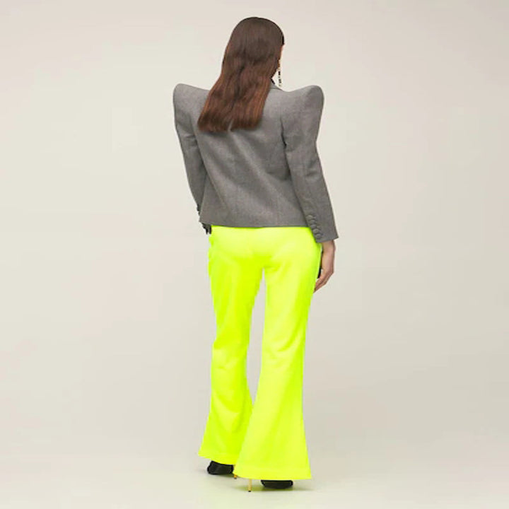 Damen Dreiteiliges Tailoring-Set mit betontem Schulterblazer, Top und Bermuda-Shorts Echoarchiv