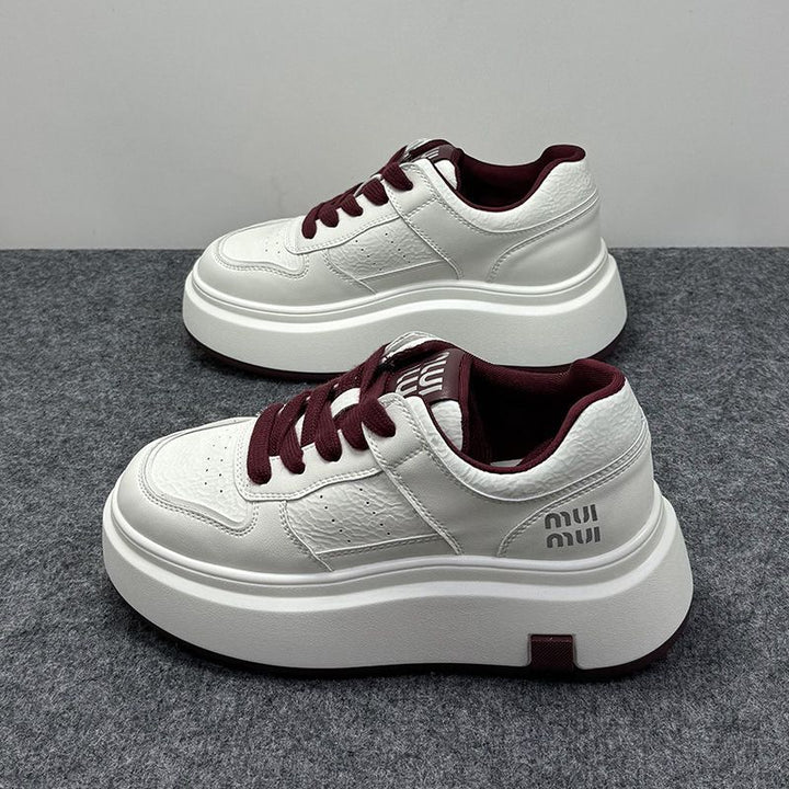 Damen Modische Plateau Sneakers aus strapazierfähigem Leder mit minimalistischer Optik Echo Archiv