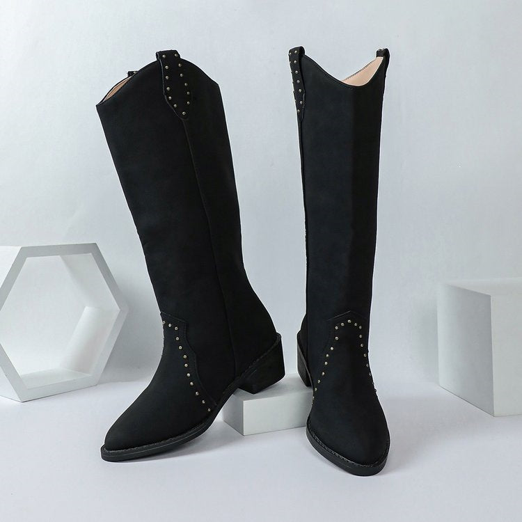 Damen kniehohe Veloursleder-Stiefel mit dekorativer Lochstanzung und mittlerem Blockabsatz Echoarchiv